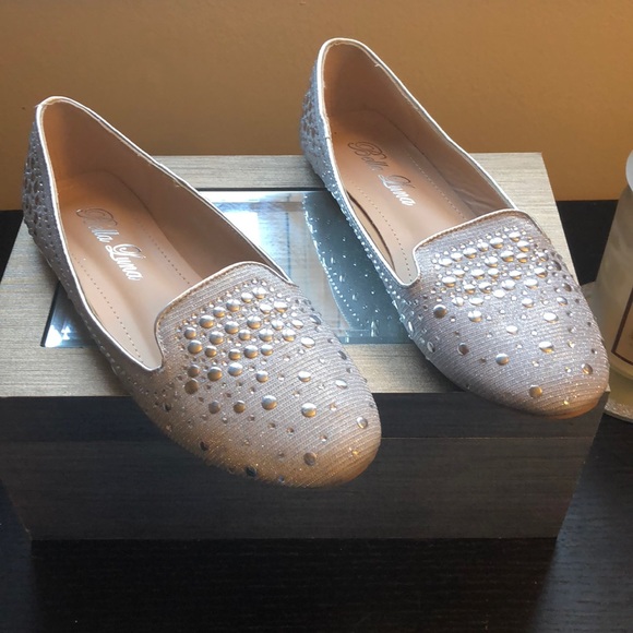 Bella Luna Shoes - BELLA LUNA SILVER RHINESTONE FLATS SIZE: 8